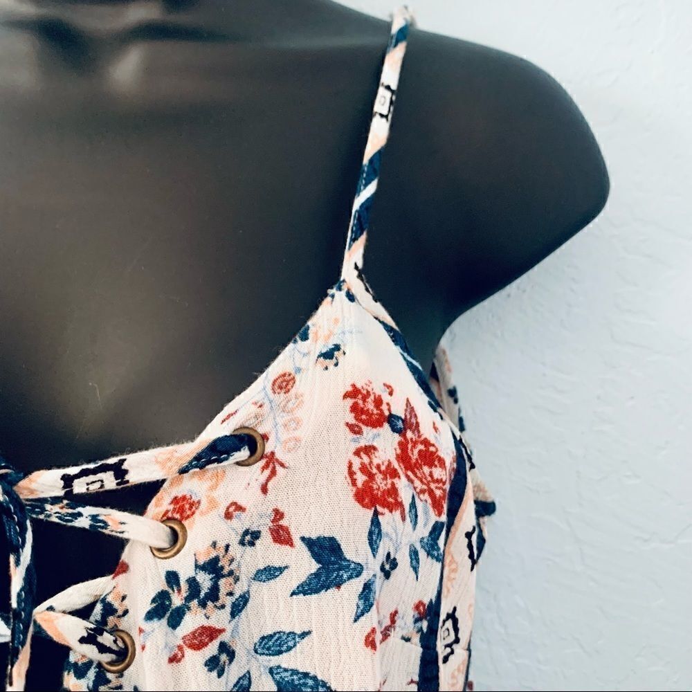 Full Tilt Floral Boho Lace Up Crop Top Size Medium - Picture 3 of 9